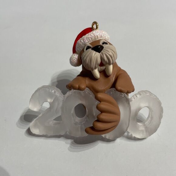 2000 Hallmark Keepsake Ornament Cool Decade Walrus Santa Vintage Christmas - Picture 1 of 9